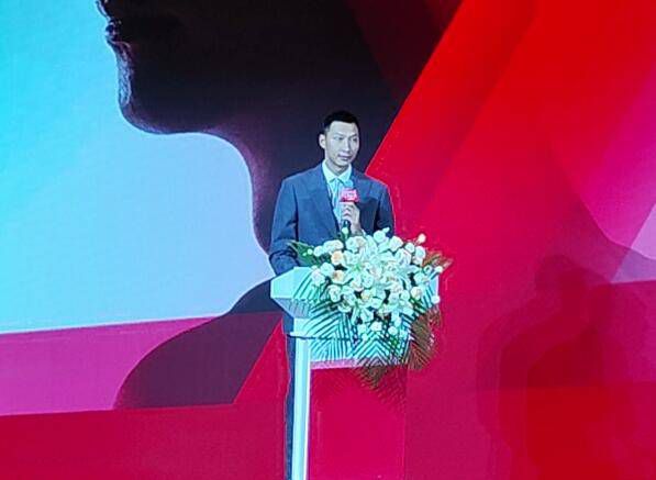 第77分钟，罗马前场开出任意球至禁区内，克里斯坦特前点头球攻门，球稍稍偏出立柱！